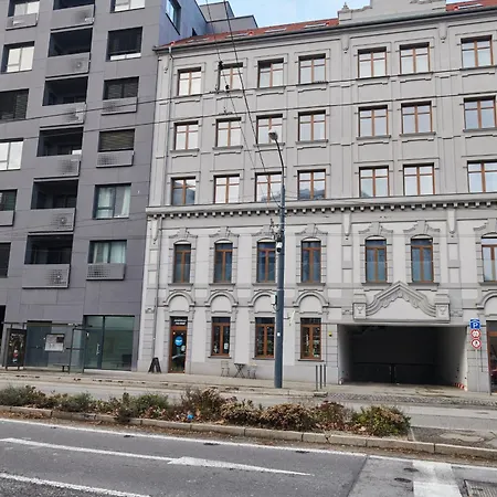 Apartamento Sloboda By Ellements, Brand New With Free Parking